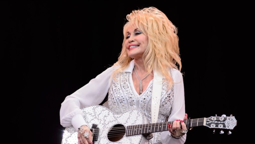 Dolly Parton Grants Cancer Fan's Wish By Serenading Her: Watch