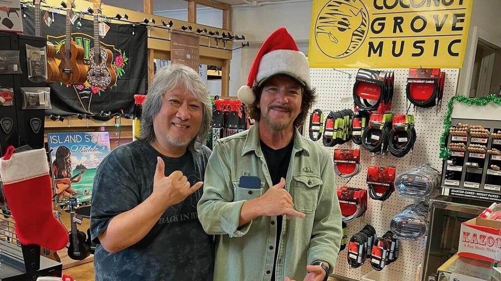 Eddie Vedder Gives Guitars To Young Musicians For Christmas