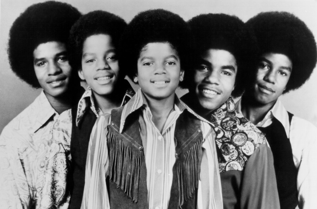 Jackson 5's 'christmas Album' Enters Top 10 For First Time