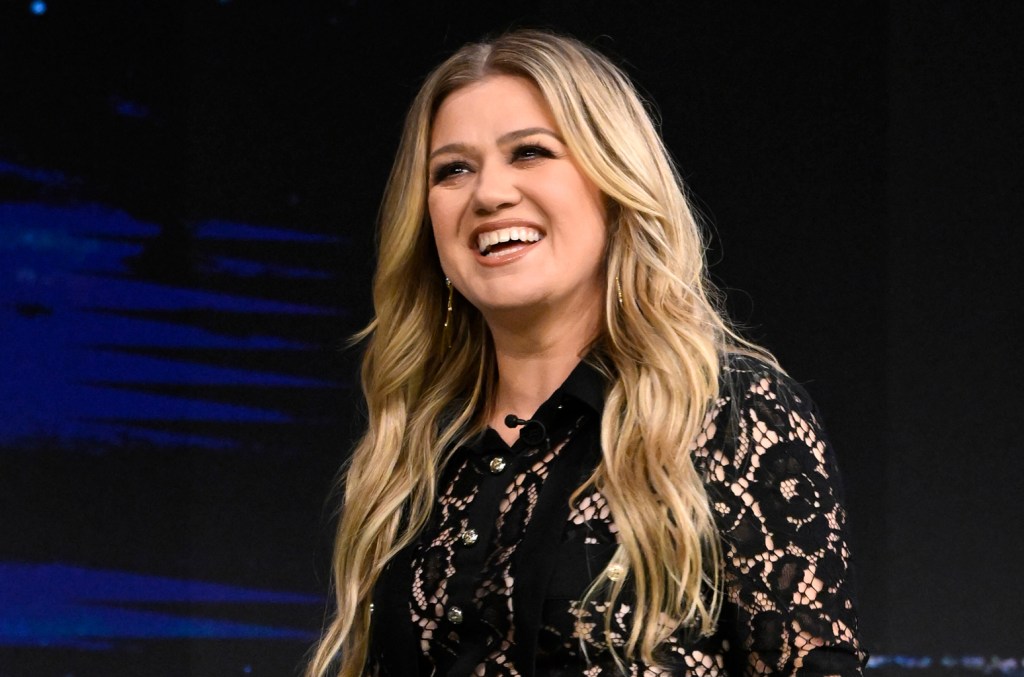 Kelly Clarkson Is Anything But ‘jaded’ With Powerful Miley Cyrus cover