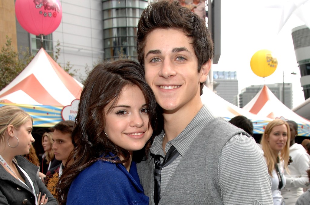 Selena Gomez, David Henrie To Produce And Appear In 'wizards