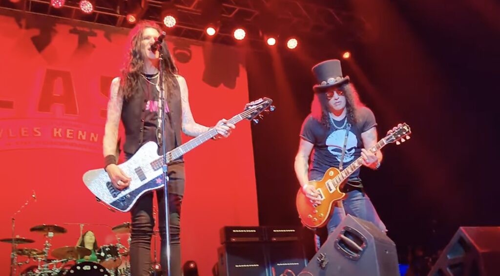 Slash And The Conspirators Perform Guns N’ Roses Song That