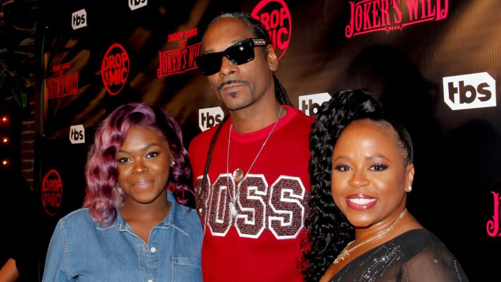 Snoop Dogg’s Daughter Cori Broadus Is ‘doing A Little Bit