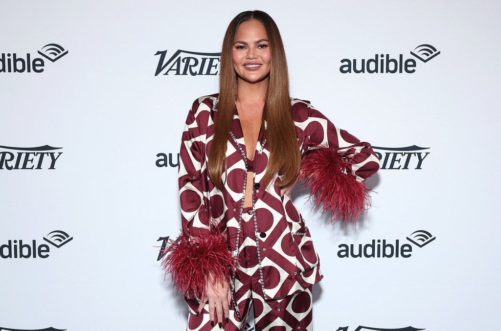 Chrissy Teigen Gushes Over Usher’s Halftime Show Performance, Dances With