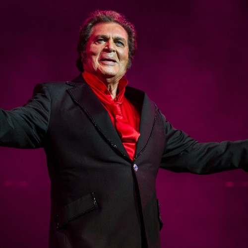 Engelbert Humperdinck Wants To Become Glastonbury's Oldest Performer