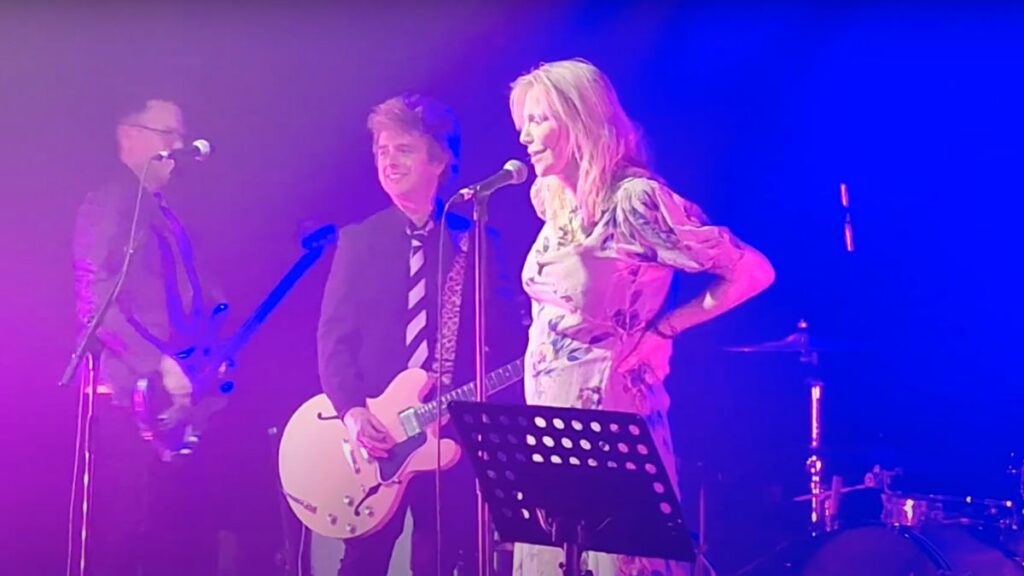 Green Day’s Billie Joe Armstrong And Courtney Love Cover Cheap