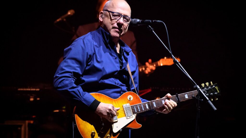 Mark Knopfler Unites With Over 60 Guitar Gods For ‘we