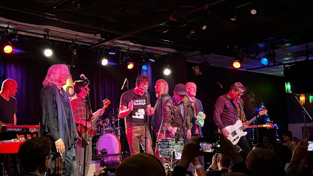 Original R.e.m. Members Reunite On Stage For The First Time