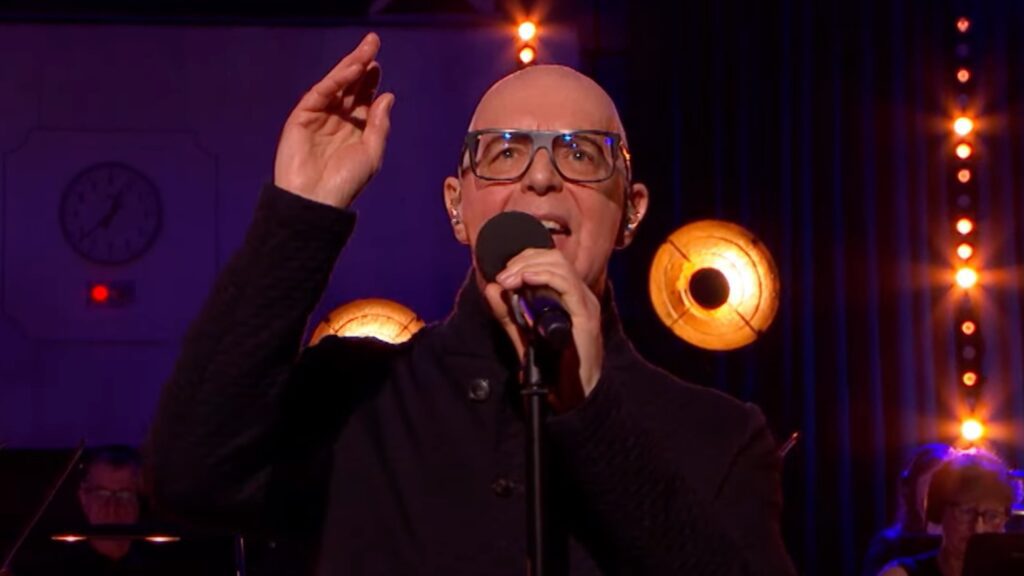 Pet Shop Boys Cover “all The Young Dudes” With The