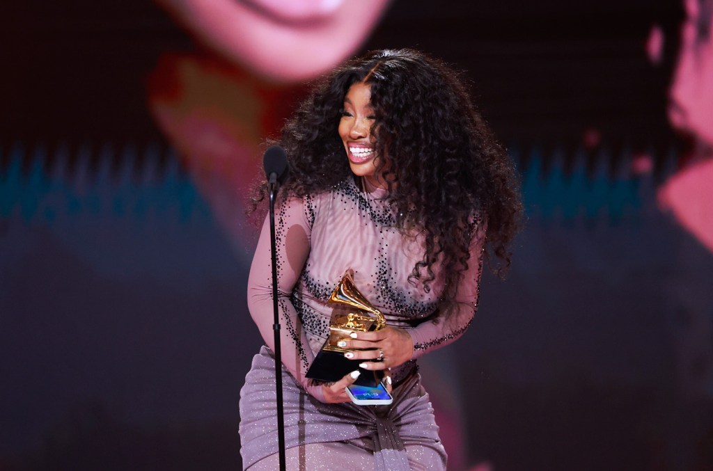 Sza Calls 2024 Grammys 'a Fever Dream' & Is 'so