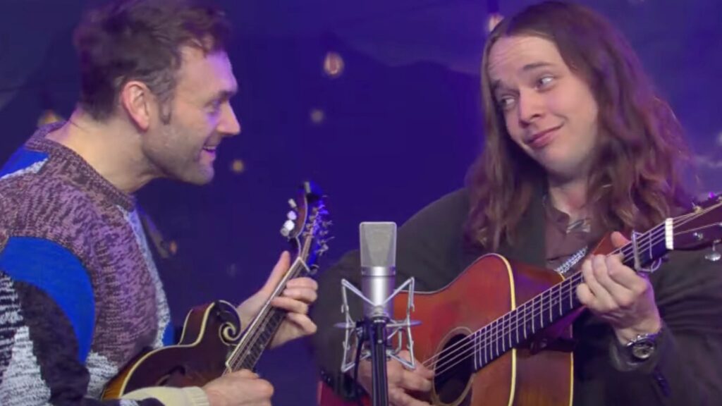 See Billy Strings And Chris Thile Bring Bluegrass Classics To