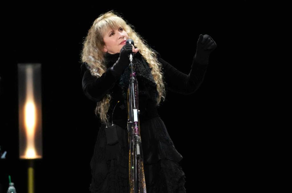 Stevie Nicks Has Added 12 More Solo Dates To Her