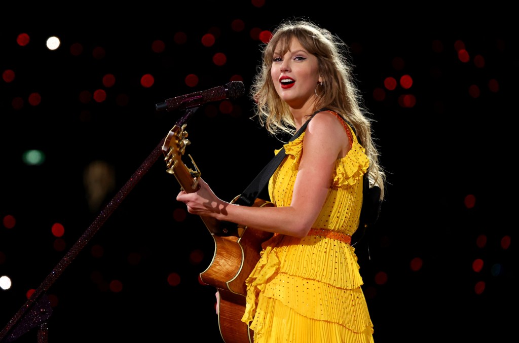 Taylor Swift Debuts ‘getaway Car,’ ‘august’ & ‘the Other Side