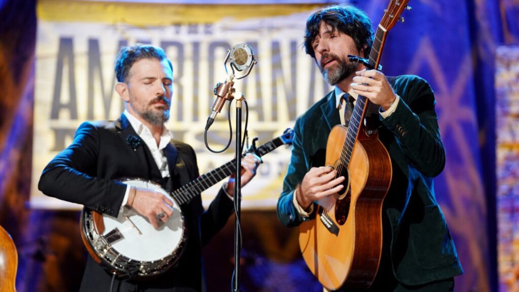 The Avett Brothers Return With "love Of A Girl" From