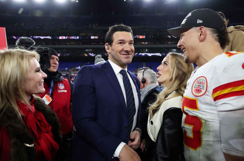 Tony Romo Would Like To See Taylor Swift & Travis