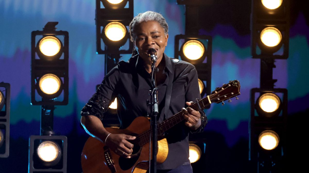 Tracy Chapman Teams Up with Luke Combs for “Fast Car” at 2024 Grammys