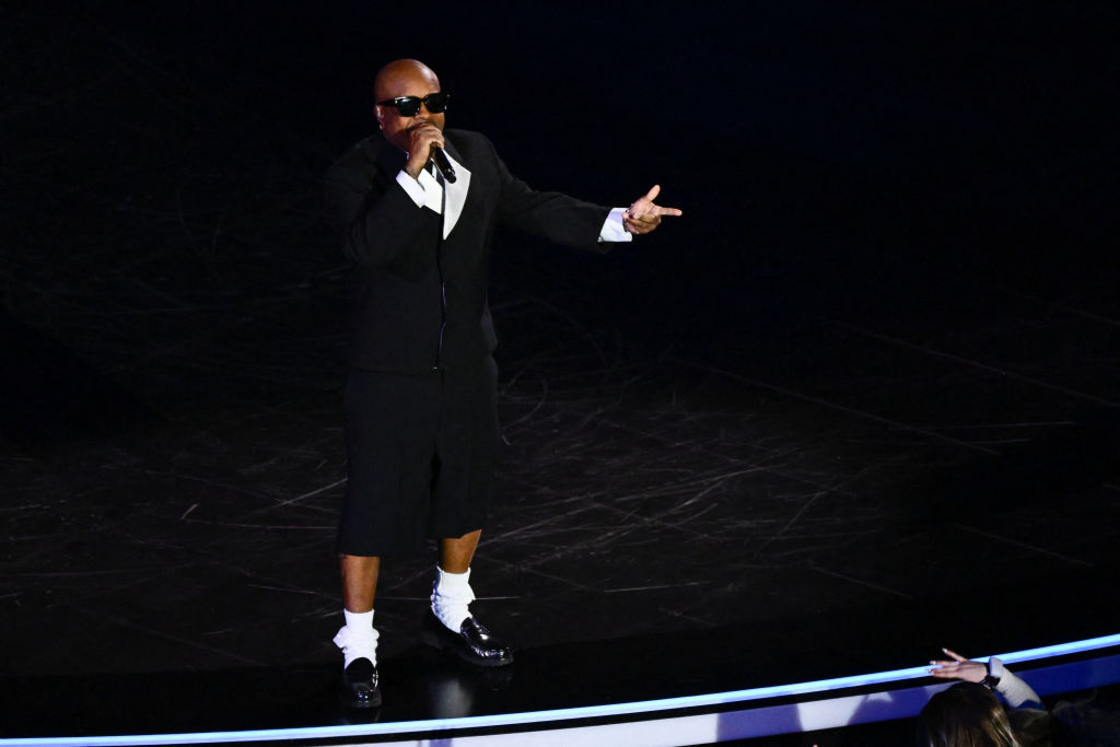 X Clowns Jermaine Dupri's Apple Music Halftime Show Fit, Say