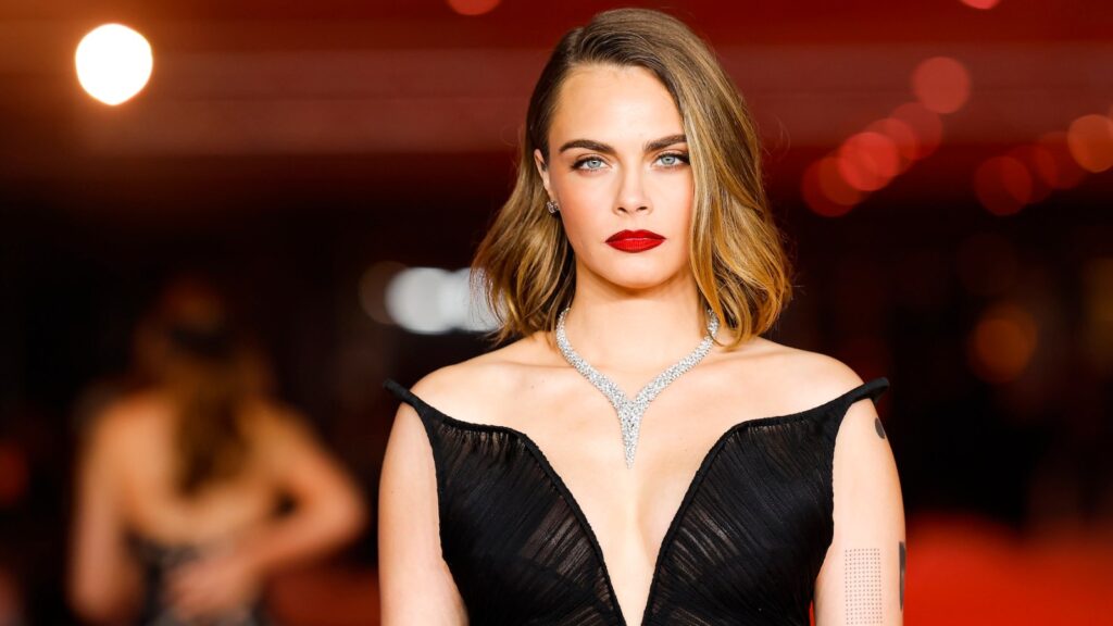 Cara Delevingne's Los Angeles Home Engulfed In Massive Fire: 'my