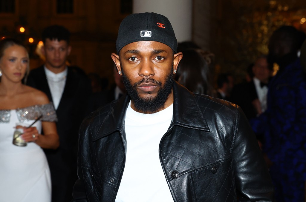 Kendrick Lamar Takes Hard Shots At Drake And J. Cole