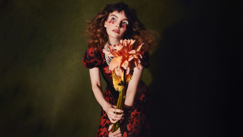Lauren Mayberry Releases New Single “change Shapes”: Stream