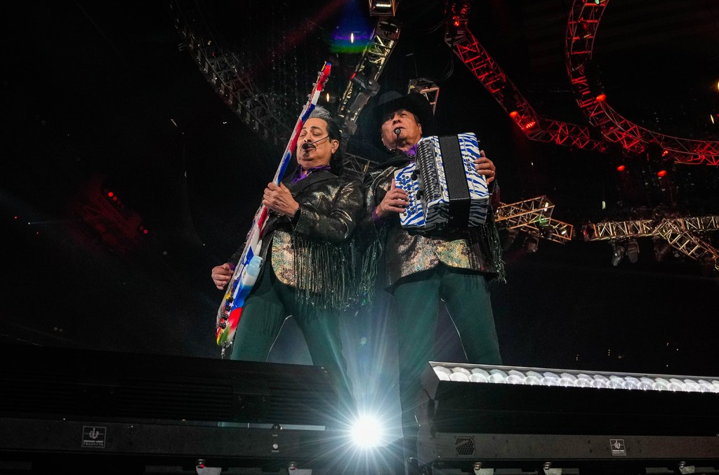 Los Tigres Del Norte Breaks Their Own Record And More