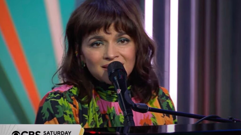 See Norah Jones Share ‘visions’ Songs On ‘saturday Sessions’