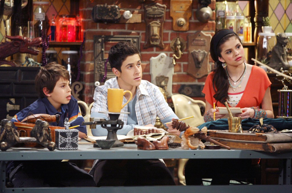 Selena Gomez's 'wizards Of Waverly Place' Reboot Gets Greenlight: See
