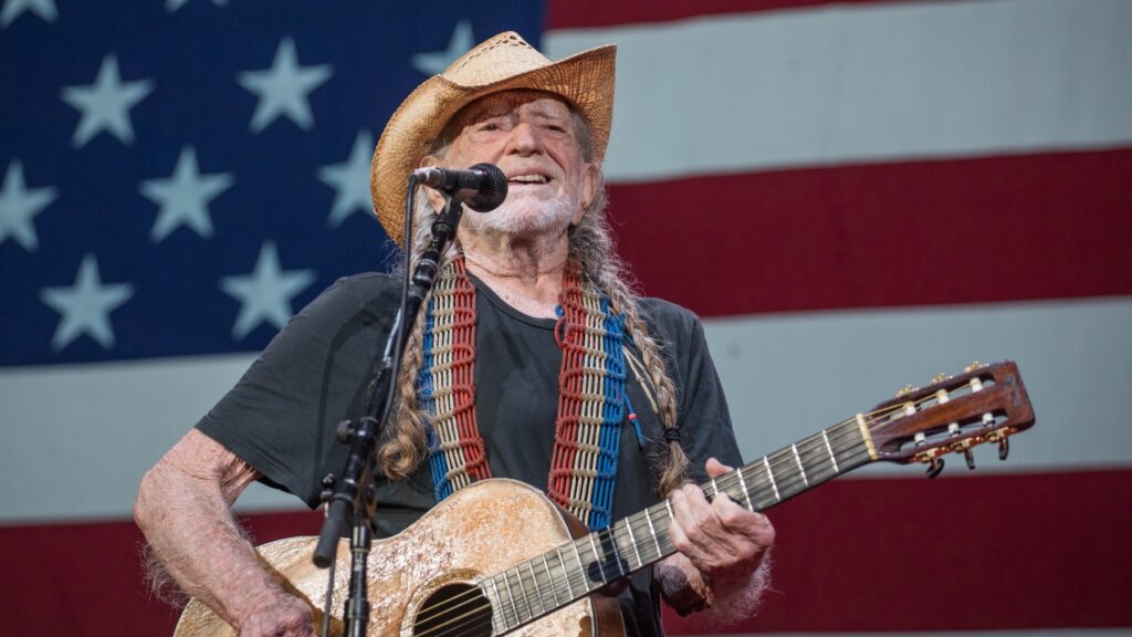 Willie Nelson Announces 4th Of July Picnic With Bob Dylan,