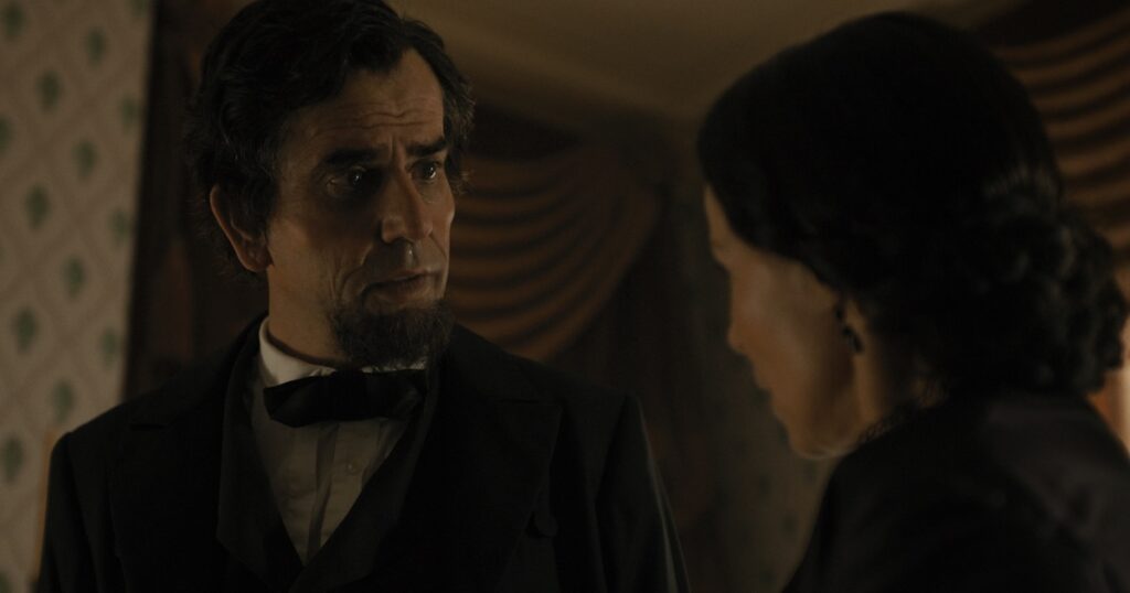 Hamish Linklater On Playing Abraham Lincoln In Manhunt: Podcast