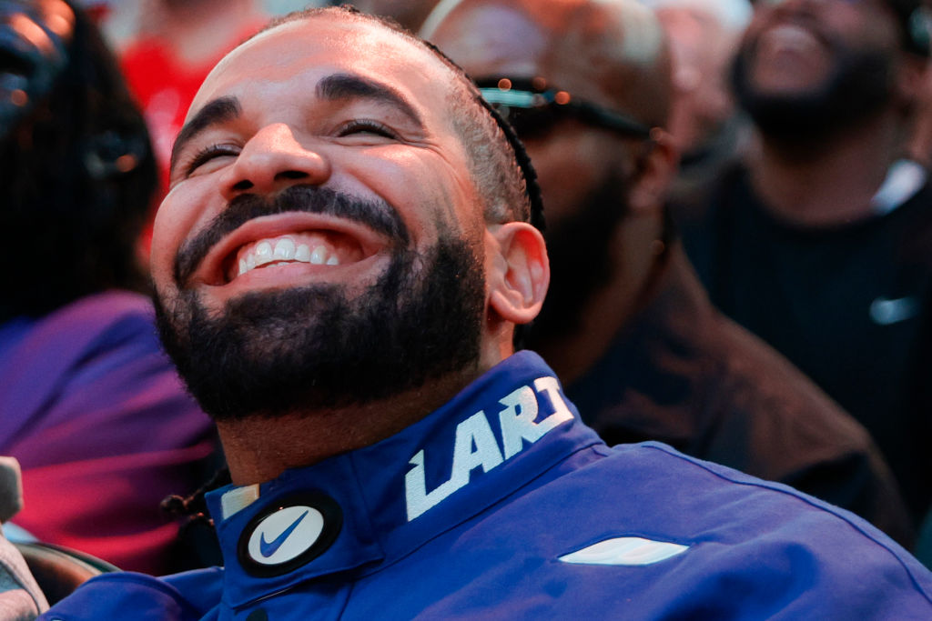 Drake Trolls Kendrick Lamar With Ai Diss Cosplaying As 2pac