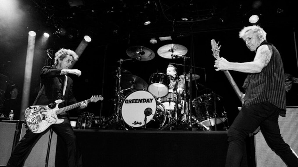 Green Day Preview “the Saviors Tour” With Intimate Club Show