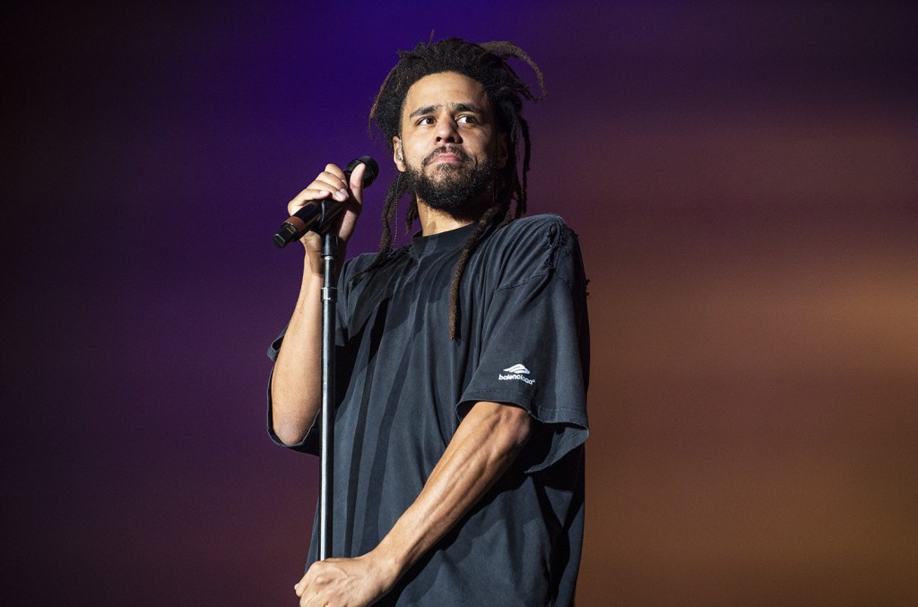 J. Cole Appears To Target Kendrick Lamar On '7 Minute