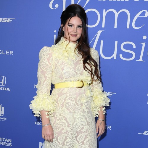 Lana Del Rey Blasts Ex Tour Manager For Quitting Weeks Before