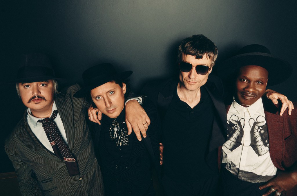 The Libertines Score Uk No.1 With 'all Quiet On The