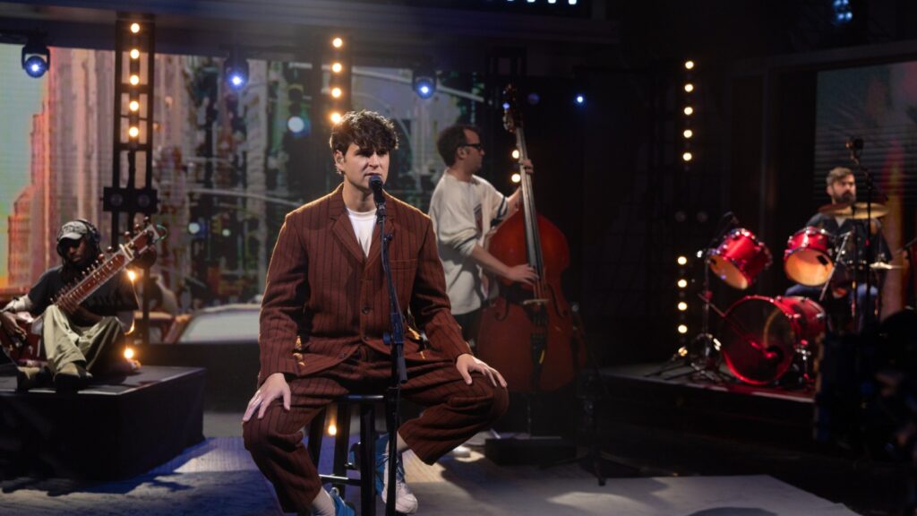 Watch Vampire Weekend Showcase 'mary Boone' On 'the Daily Show'
