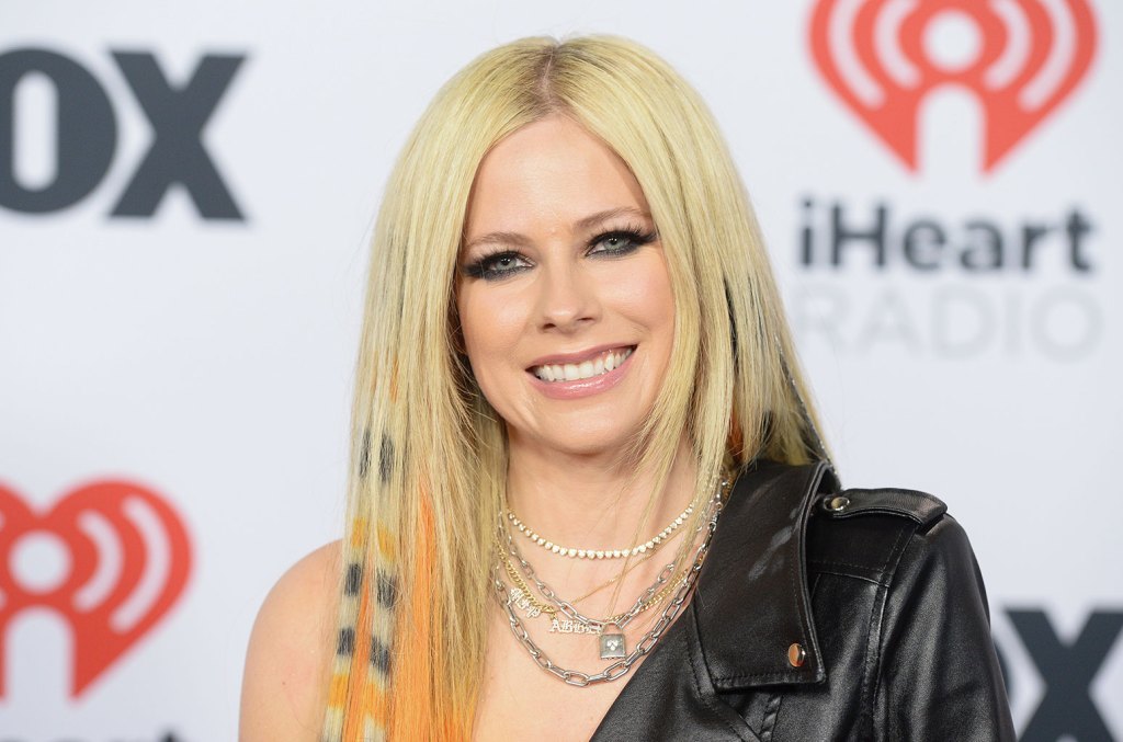 Avril Lavigne Addresses Melissa Conspiracy Theory: 'it's Just Funny'