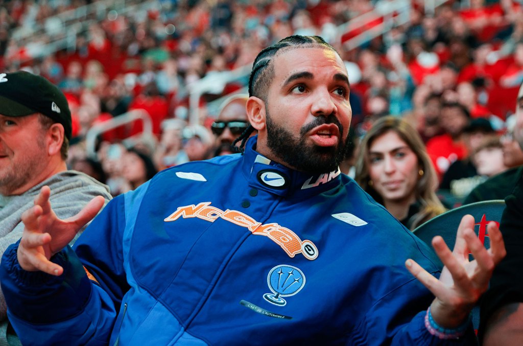 Drake Raps Over Metro Boomin's "bbl Drizzy" Beat On Sexyy