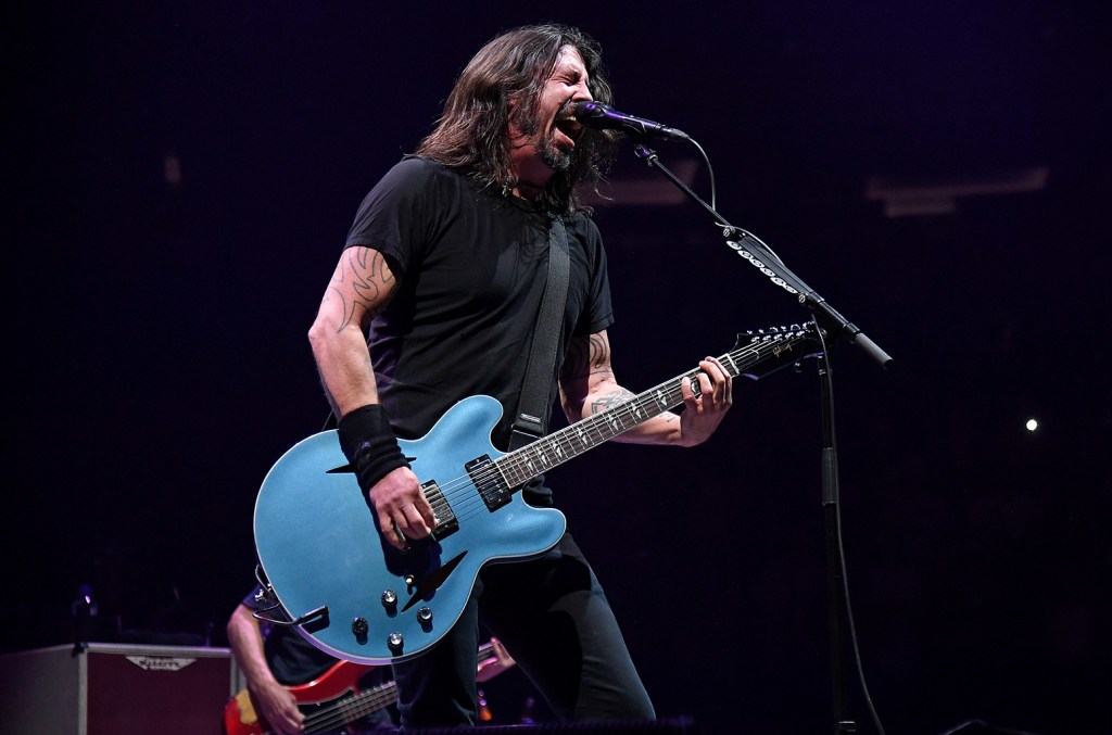 Foo Fighters Rock Roll Festival Audience With Van Halen 'eruption'