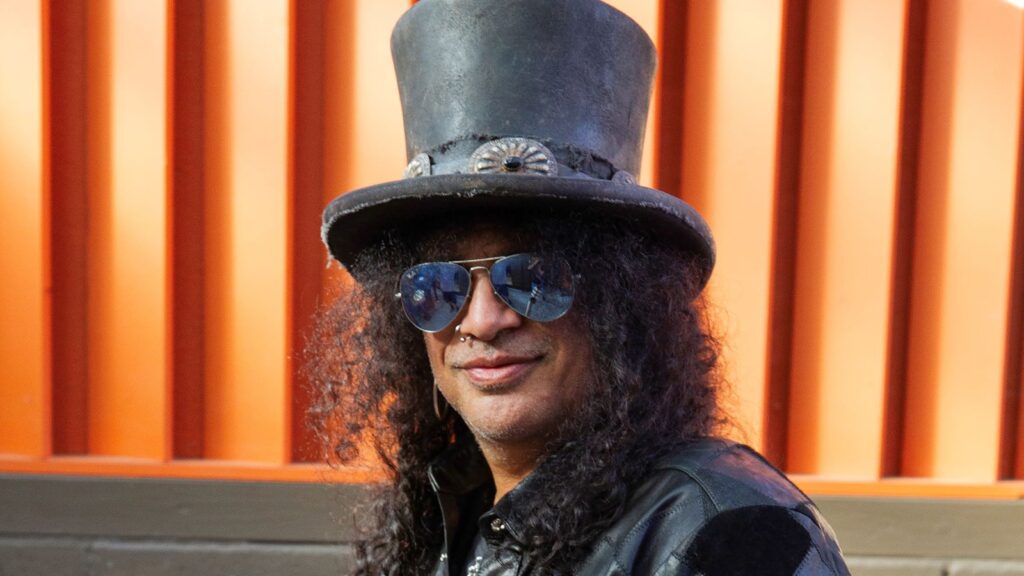 How Slash Got Back In Touch With The Blues