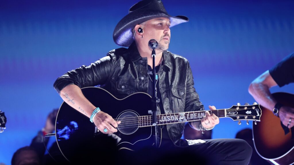 Jason Aldean Pays Tribute To Toby Keith With 'should've Been