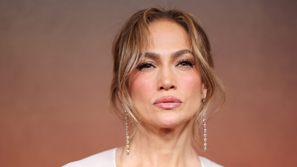 Jennifer Lopez Cancels Entire Summer Tour