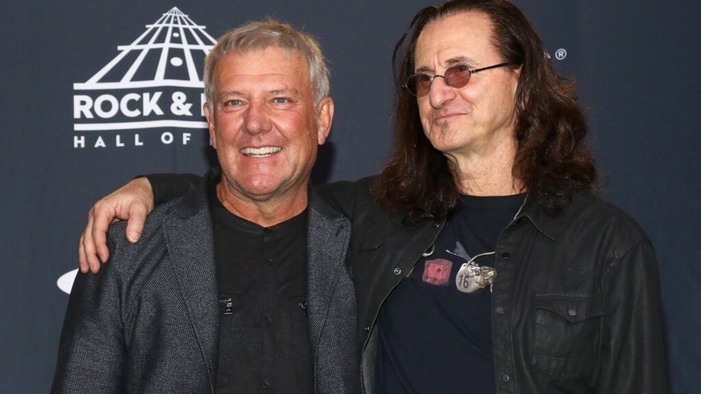 See Rush’s Geddy Lee And Alex Lifeson Cover Gordon Lightfoot