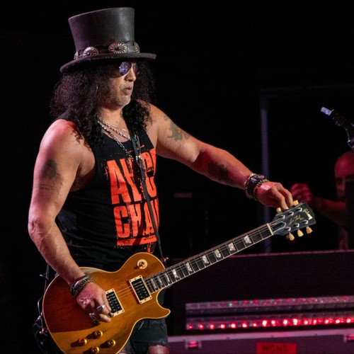 Slash: Guns N' Roses Are 'trying' To Make A New