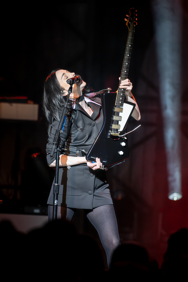 Tvd Live Shots: St. Vincent And Momma At The Masonic,