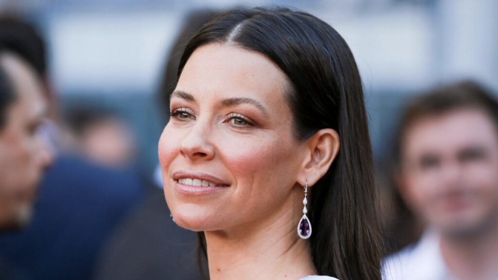 Evangeline Lilly “steps Away” From Acting