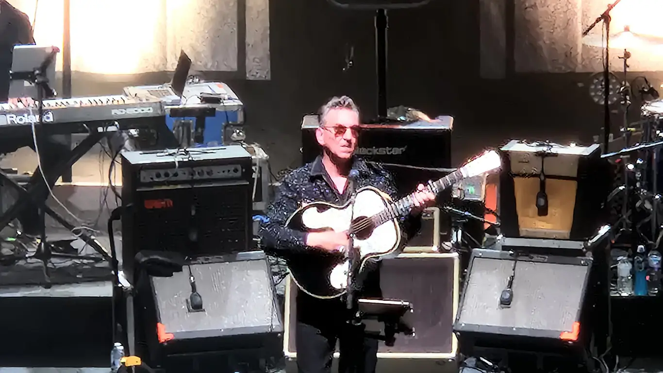 LIVE REVIEW: Richard Hawley at Eventim Apollo, London