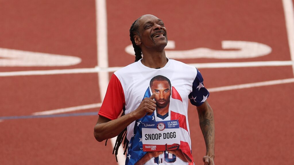 Snoop Dogg Runs A 200 Meter Race At The Olympic Trials: