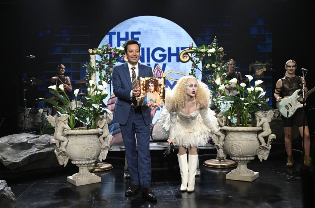 Chappell Roan Turns "the Tonight Show" Into "swan Lake" For