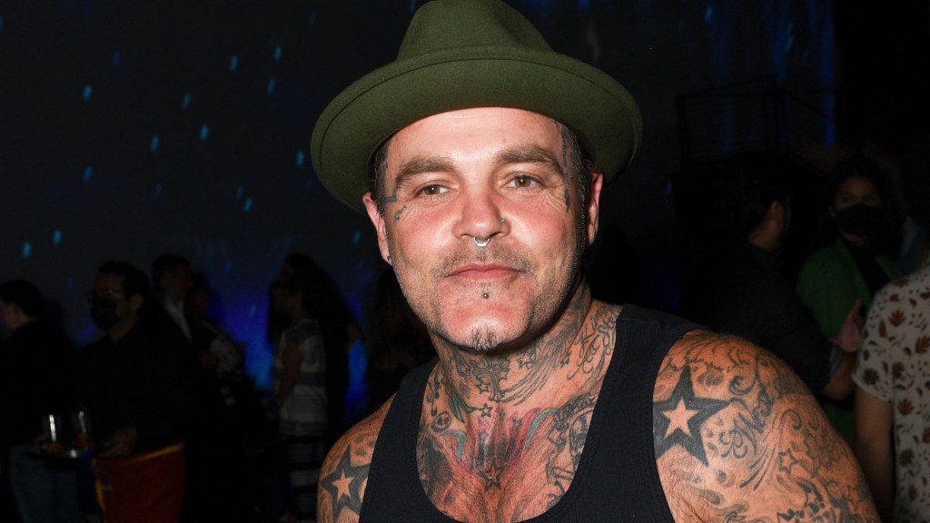 Crazy Town Singer Shifty Shellshock Dies At 49 | Billboard