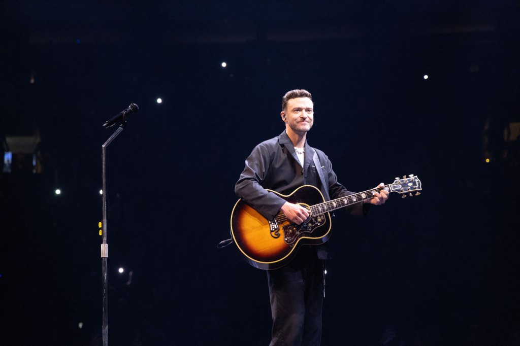 Justin Timberlake Stops Austin Show To See Distressed Fan: 'are